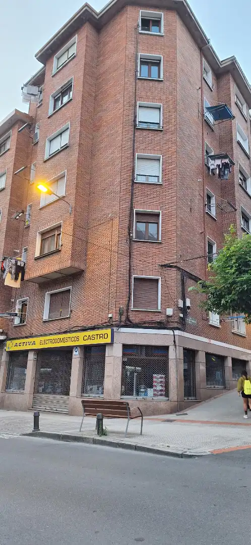 Exterior view of Flat for sale in Sestao   with Heating, Furnished and Oven
