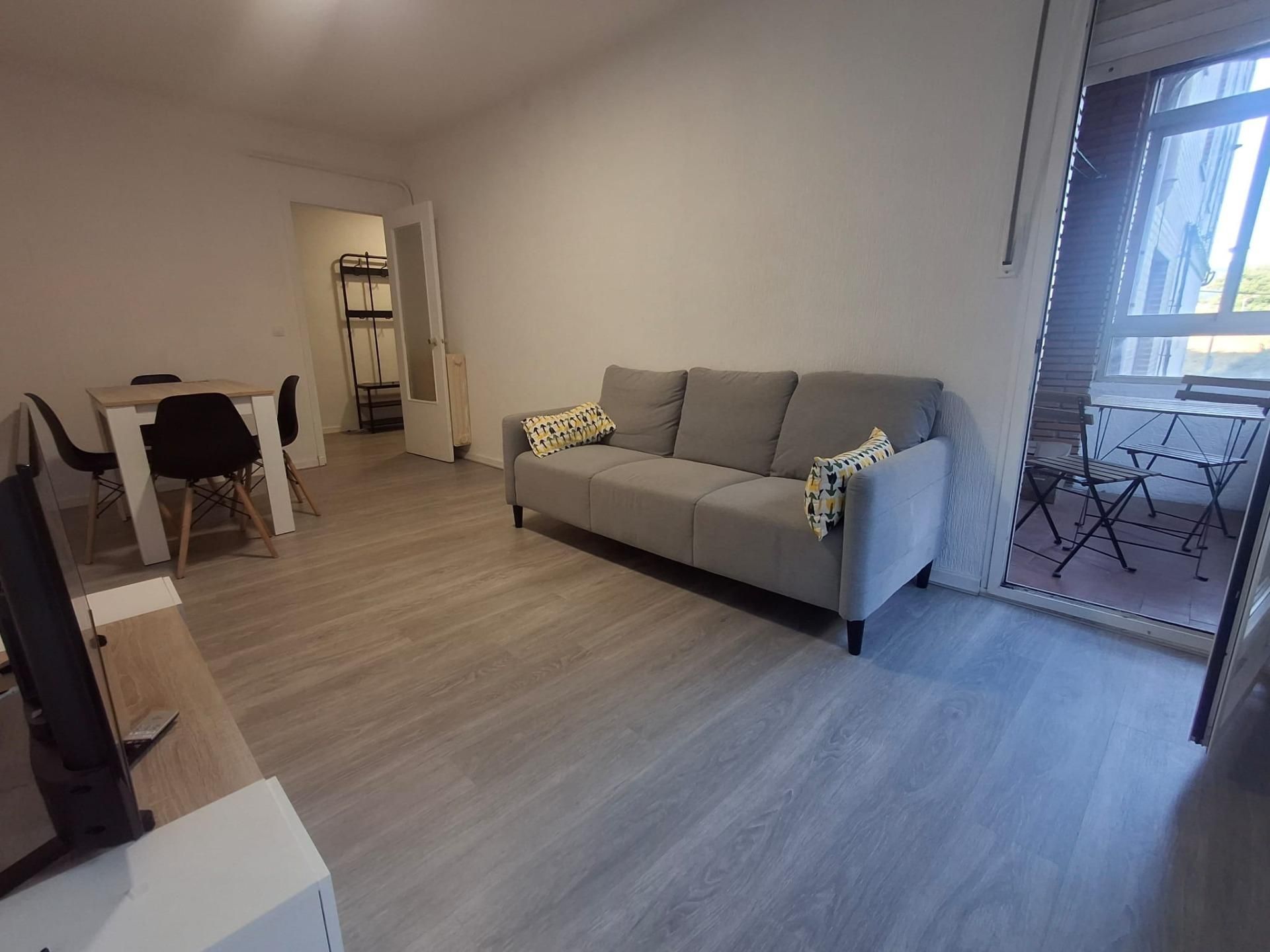 Sala d'estar de Pis de lloguer en Ponferrada amb Calefacció