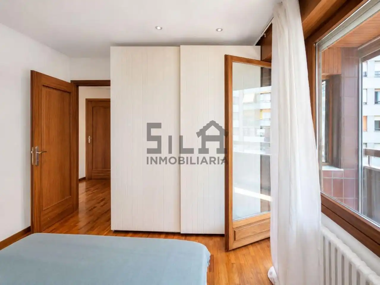 Bedroom of Flat for rent in Ourense Capital   with Air Conditioner, Heating and Parquet flooring