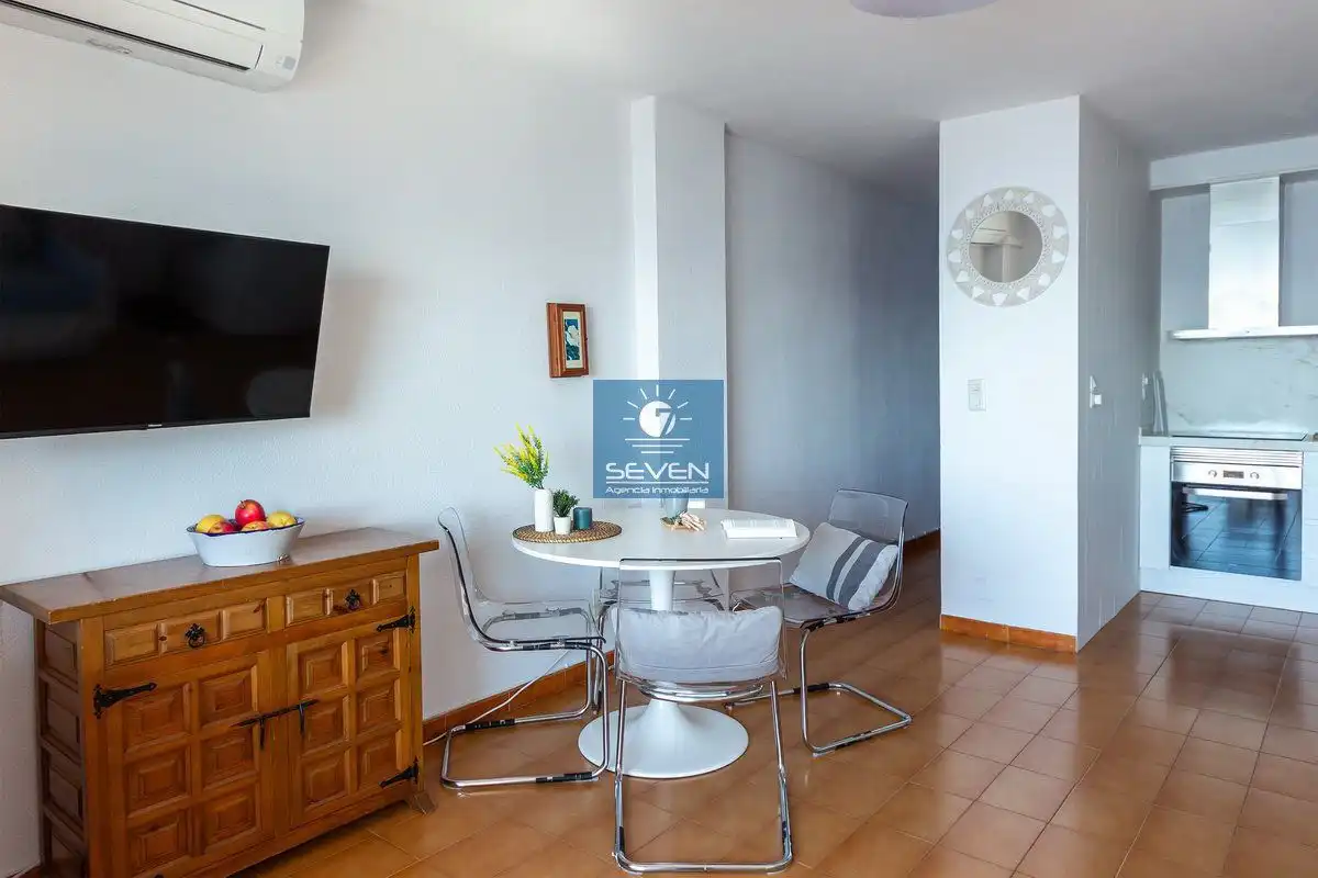 Menjador de Apartament de lloguer en Almuñécar amb Aire condicionat, Calefacció i Terrassa