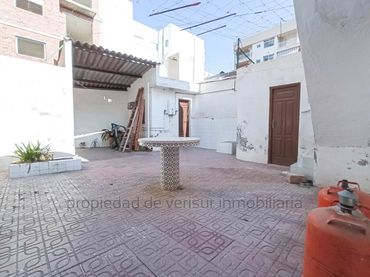 Casa in vendita a Casco Antiguo
