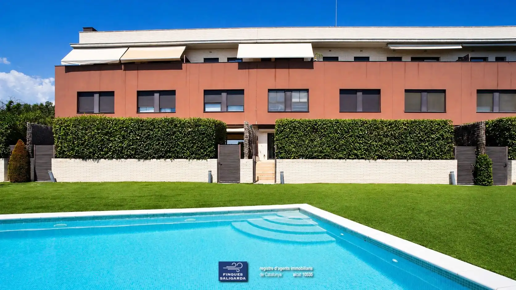 Vista exterior de Dúplex en venda en L'Ametlla del Vallès amb Aire condicionat, Calefacció i Jardí privat