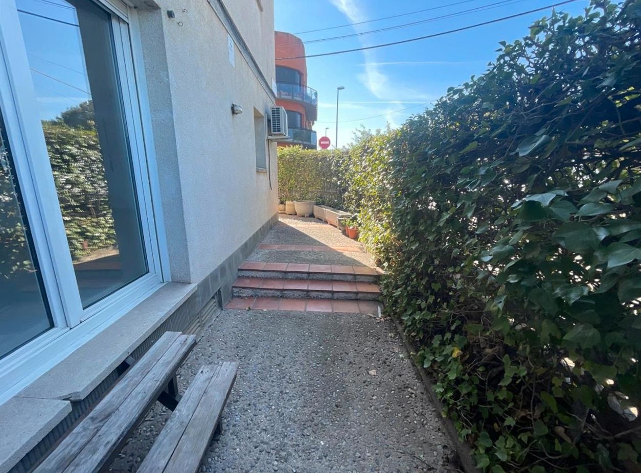 Vista exterior de Planta baixa en venda en Palafrugell