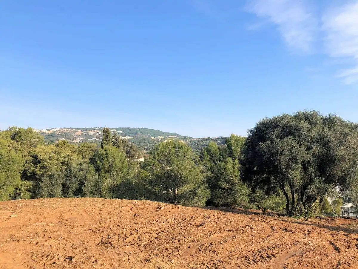 Terreni e lotti in vendita a Avenida los Cortijos 204
