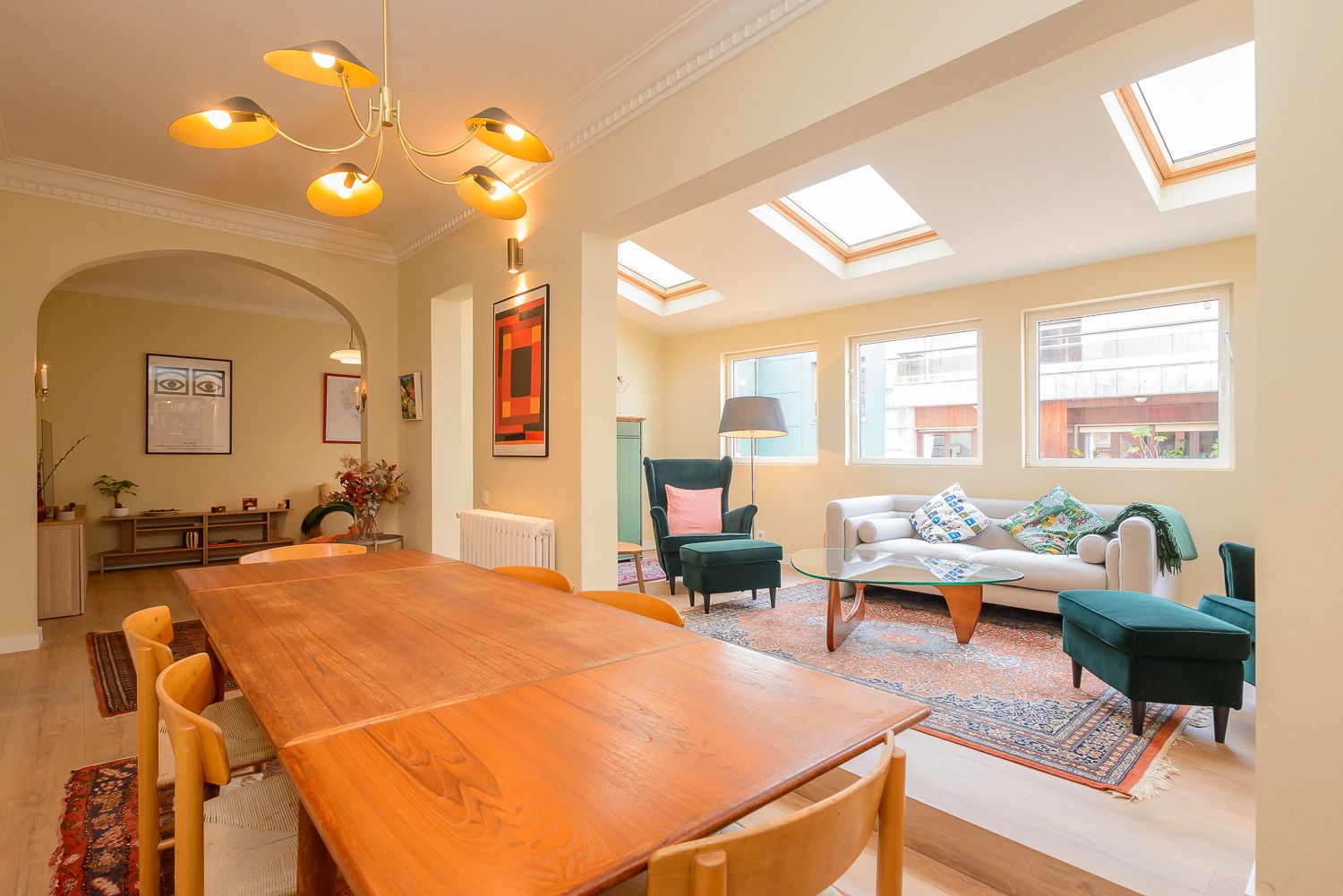 Menjador de Pis en venda en Oviedo  amb Terrassa i Moblat