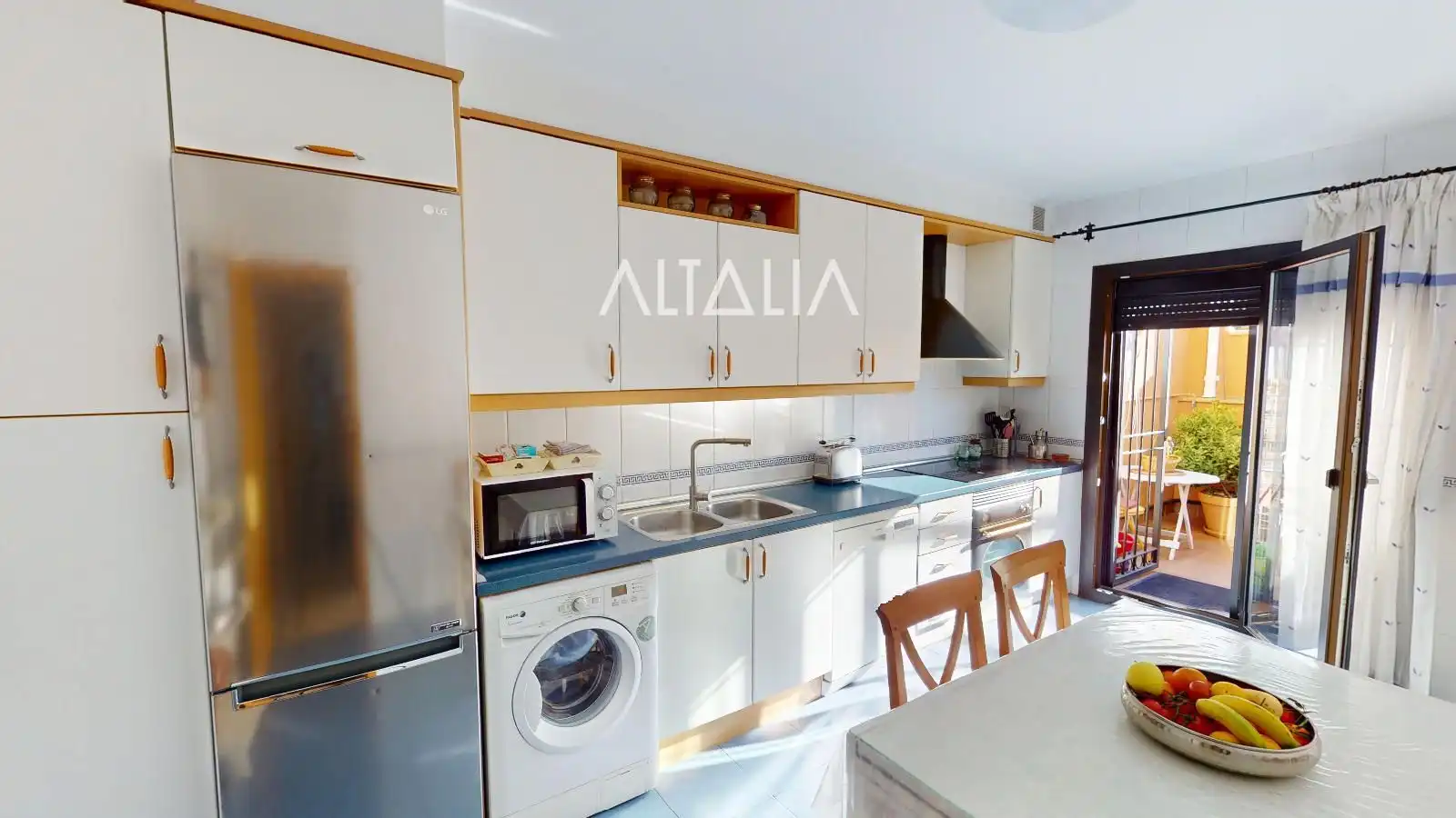 Cocina de Casa adosada en venta en Cuenca con Calefacción, Piscina y Piscina comunitaria