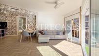 Living room of Flat for sale in  Barcelona Capital  with Heating, Oven and Microwave