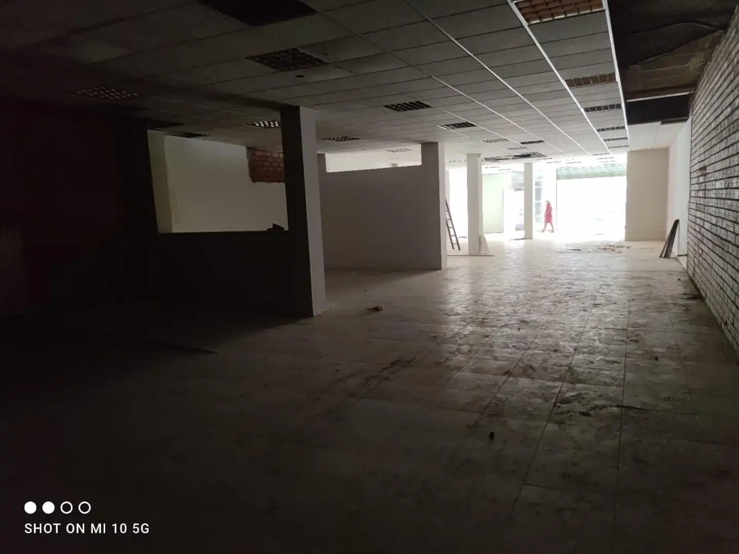 Local comercial de lloguer a Eixample Sud – Migdia, imagen 4