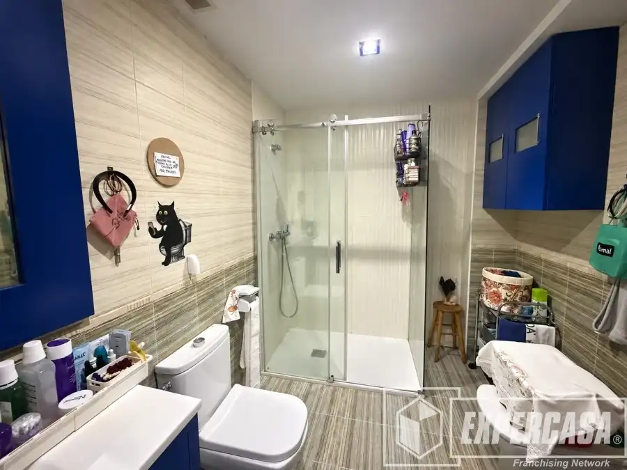 Bathroom of Flat for sale in Parc Central 