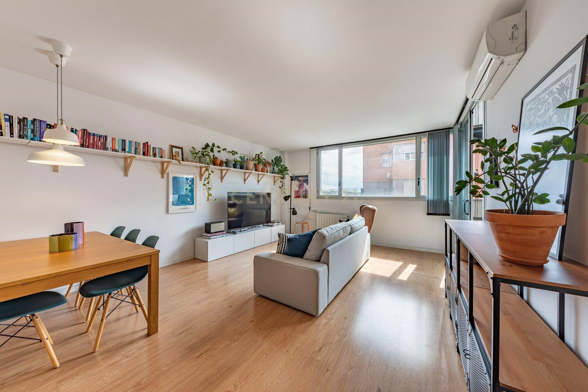 Living room of Flat for sale in Parets del Vallès  with Air Conditioner and Terrace