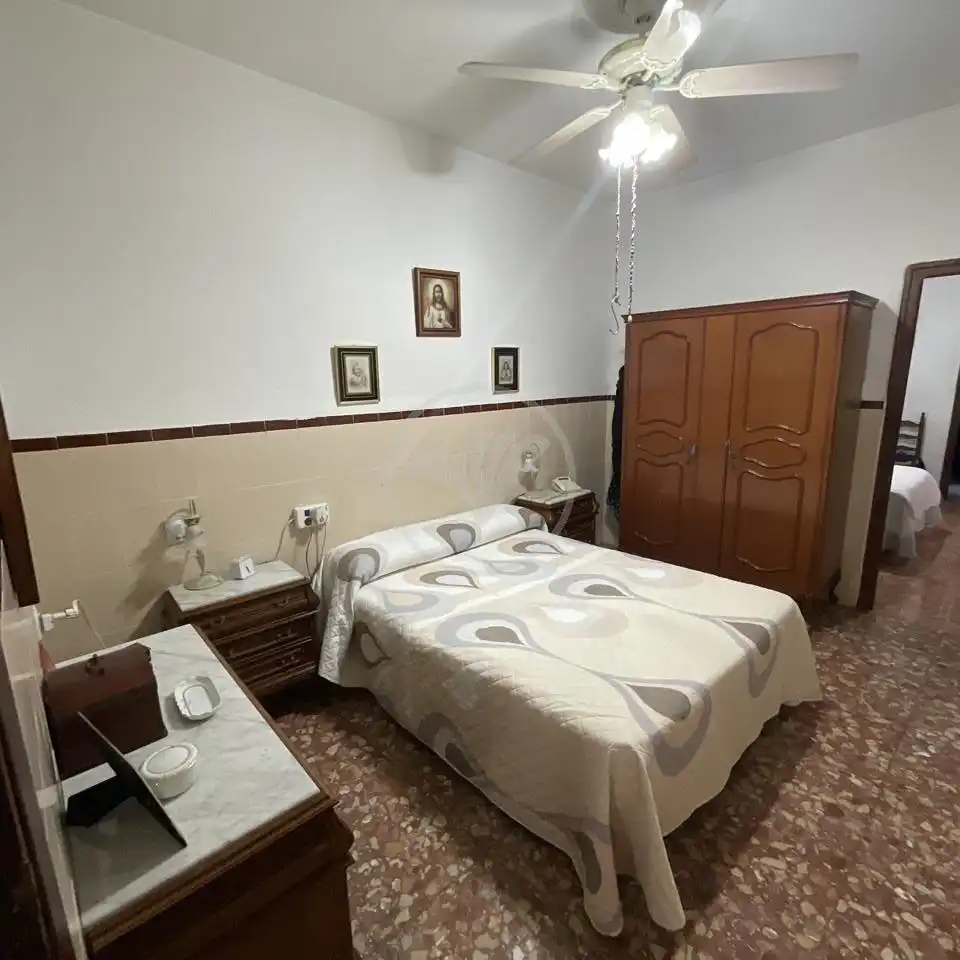 Dormitori de Casa o xalet en venda en Linares amb Aire condicionat i Terrassa