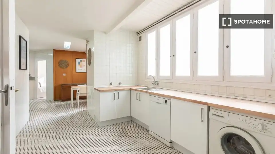 Cocina de Piso de alquiler en Valencia con Aire acondicionado, Calefacción y Amueblado