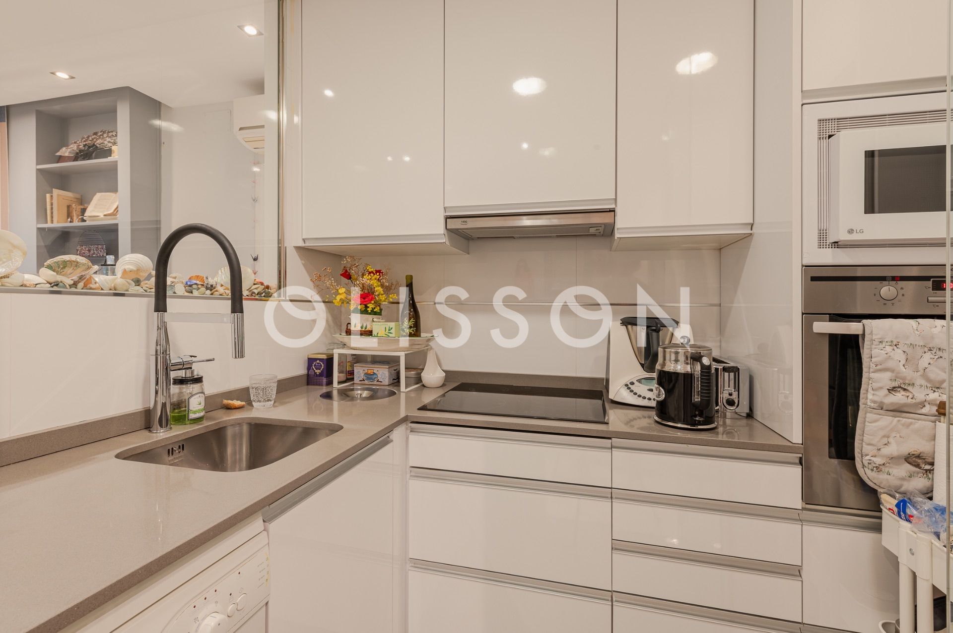 Kitchen of Flat for sale in  Madrid Capital  with Air Conditioner