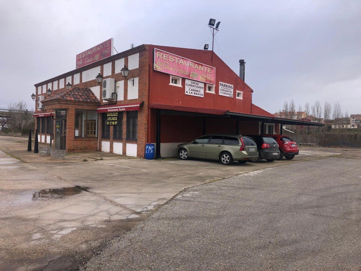 Premises for sale in Villalmanzo  with Air Conditioner