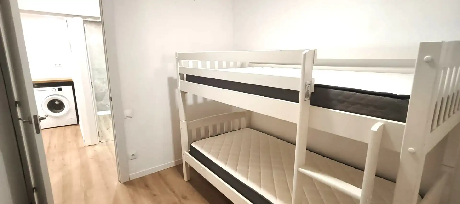 Schlafzimmer von Wohnung zum Verkauf in Reus mit Klimaanlage, Parkett und Möbliert
