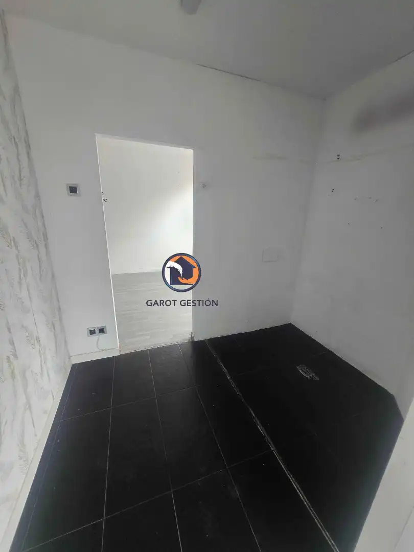 Local en venda en Alcorcón amb Aire condicionat, Calefacció i Parquet