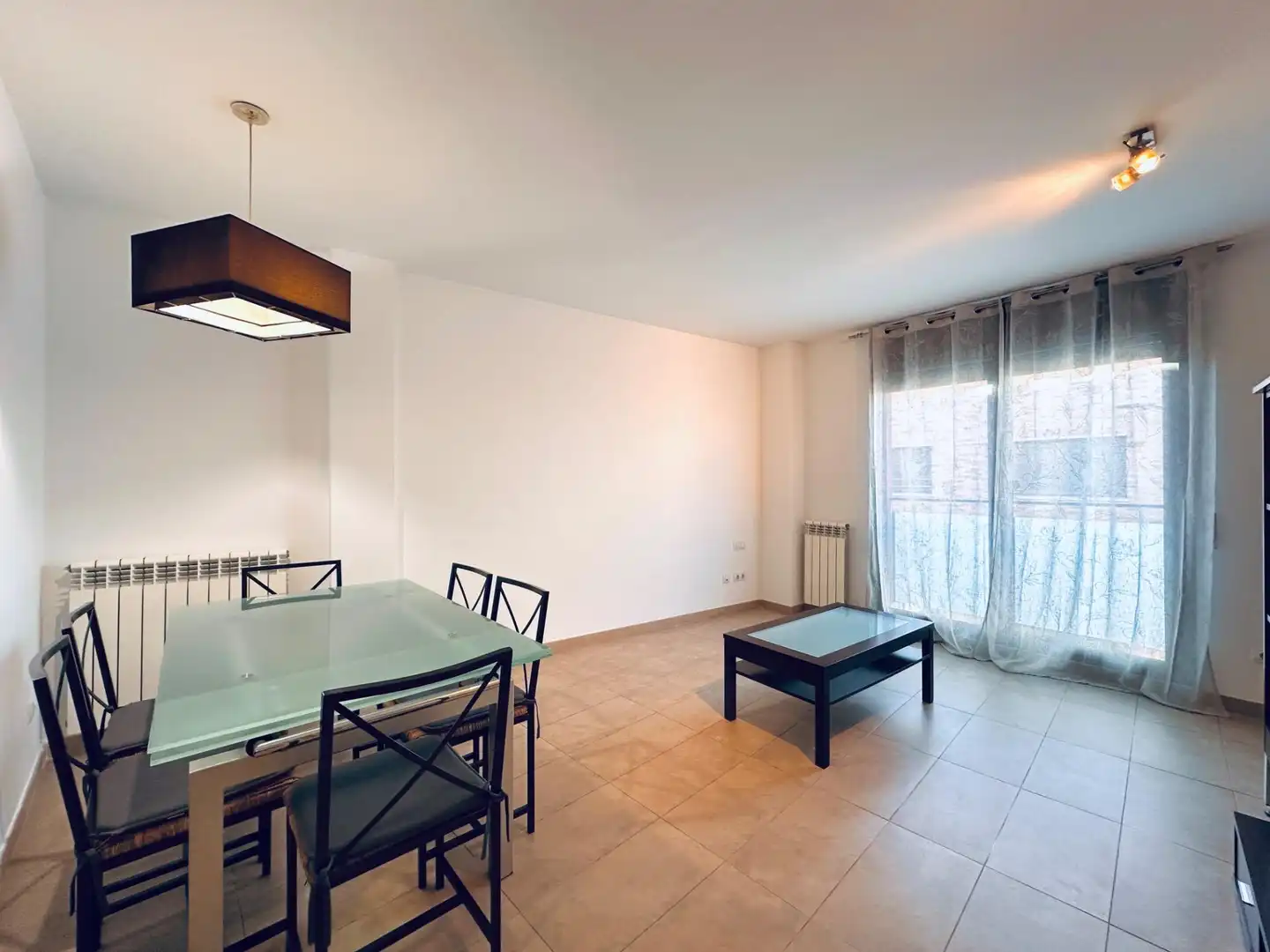 Sala de estar de Piso en venta en Calonge i Sant Antoni con Calefacción
