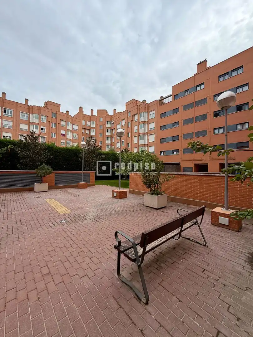 Exterior view of Flat for sale in Villa de Vallecas