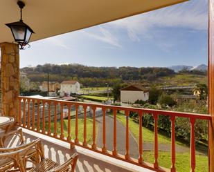 Balcony of House or chalet for sale in Oviedo   with Heating, Parquet flooring and Terrace