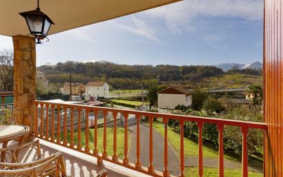 Terrassa de Casa o xalet en venda en Oviedo  amb Calefacció, Parquet i Terrassa