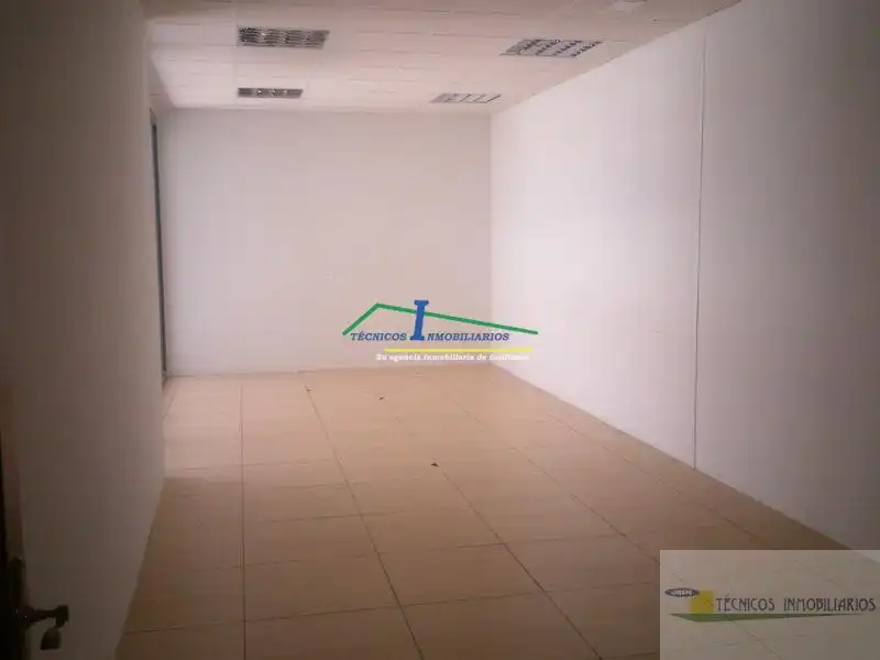 Office for sale in Sur