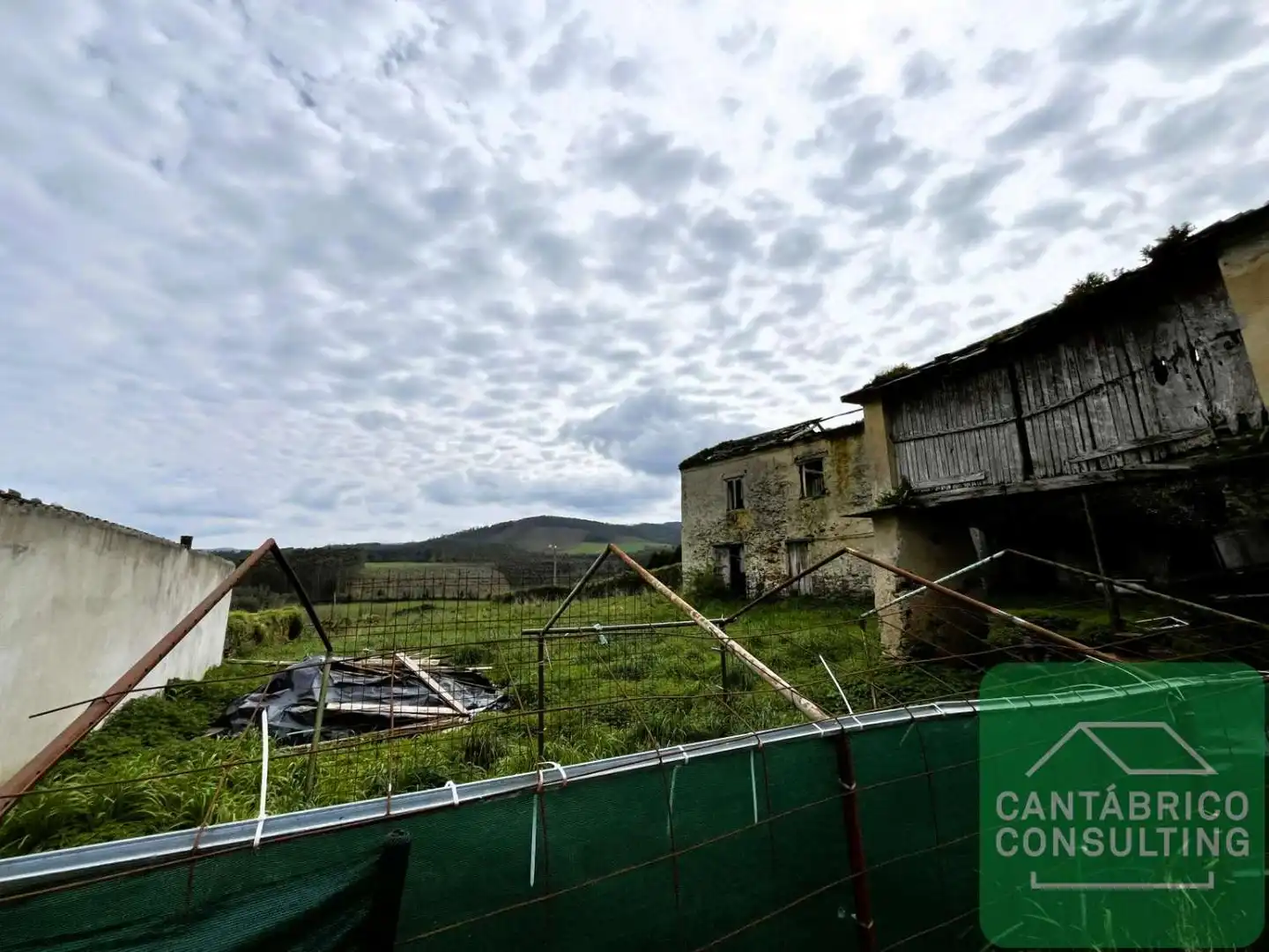 Houses for sale in Castropol
