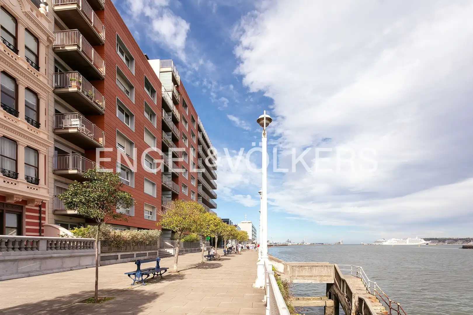 Vista exterior de Dúplex en venda en Casco Viejo - Muelle