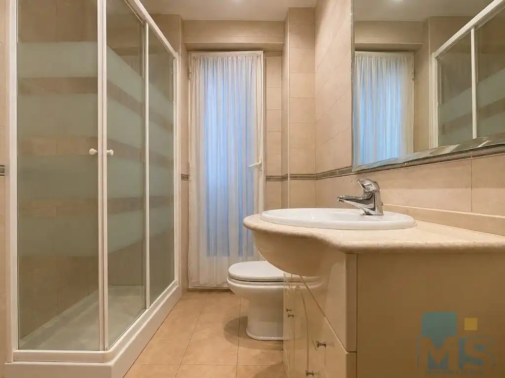 Badezimmer von Wohnung zum Verkauf in Pasaia