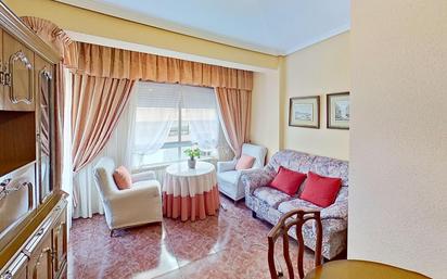 Living room of Flat for sale in  Albacete Capital  with Air Conditioner, Heating and Balcony