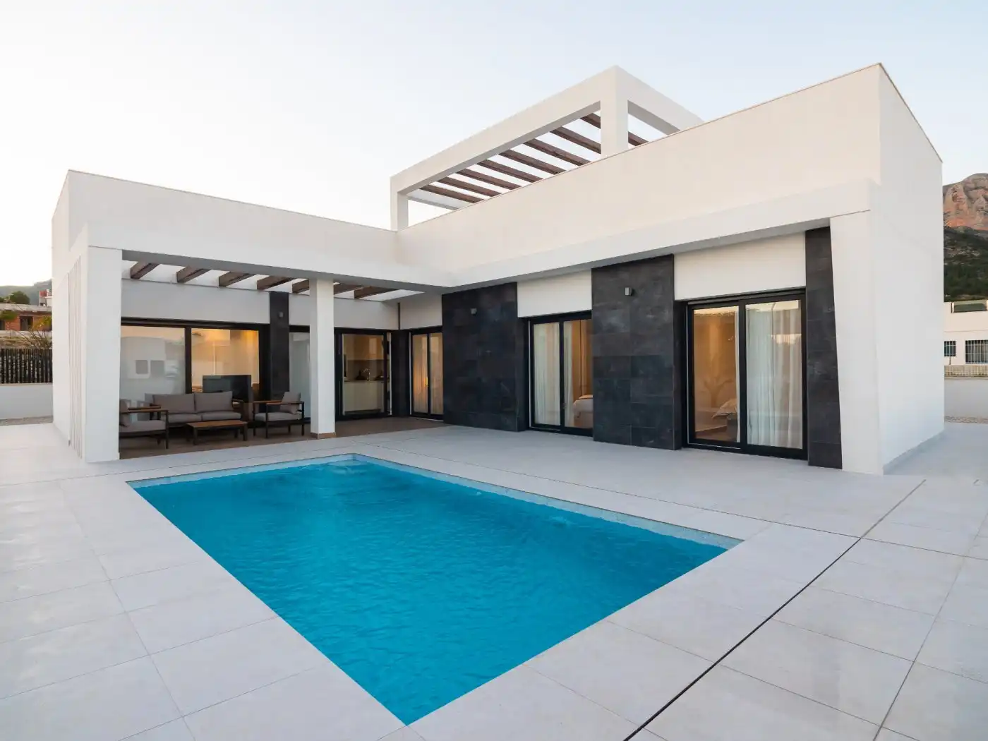 Chalet con piscina en venta en La Alberca, imagen 2