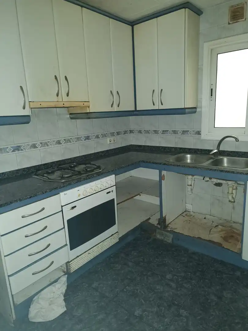 Piso en venta en Carrer d'Antoni de Gimbernat, 19, Estació del Nord