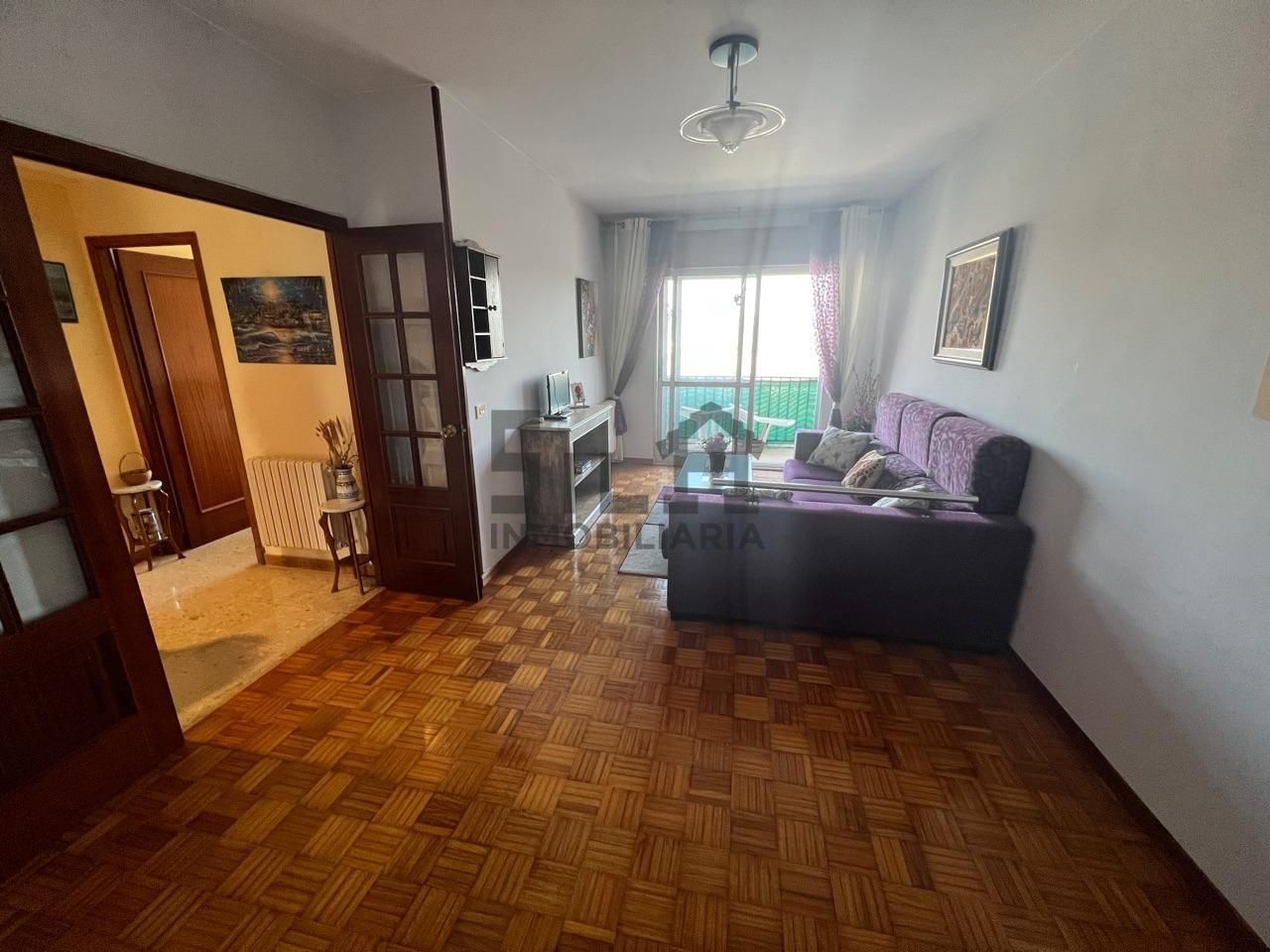 Sala de estar de Piso en venta en Barbadás con Calefacción, Trastero y Amueblado
