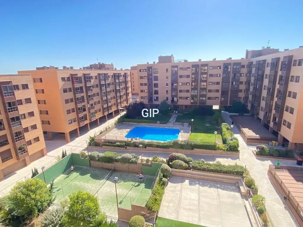 Apartments for rent in Calle de Deyanira, 59, Rejas