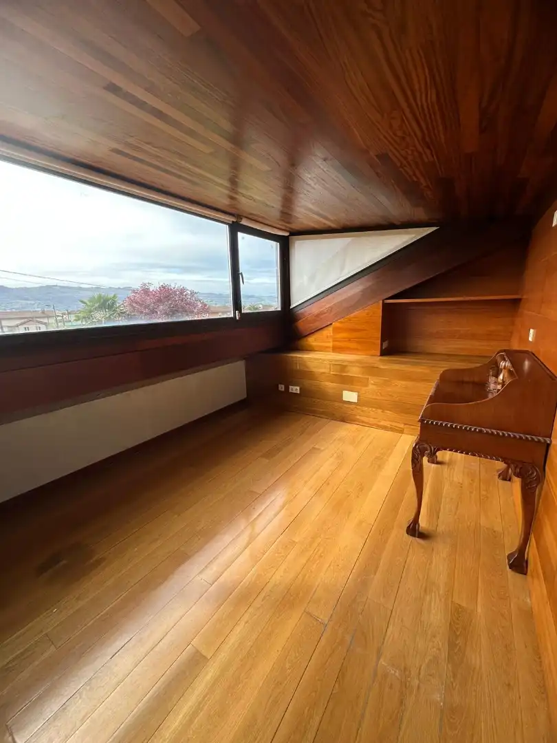 Sala de estar de Casa o chalet en venta en Llanera con Calefacción, Jardín privado y Terraza