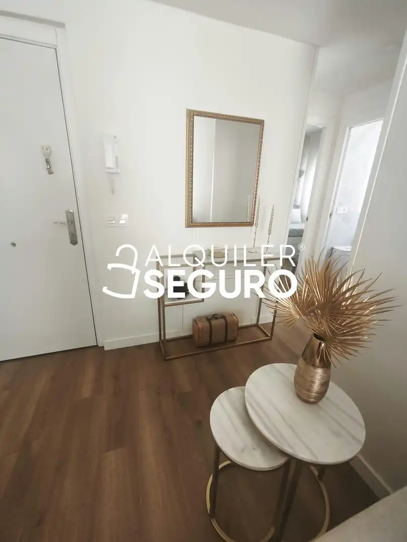 Flat for rent in Zaragoza  with Air Conditioner, Heating and Furnished