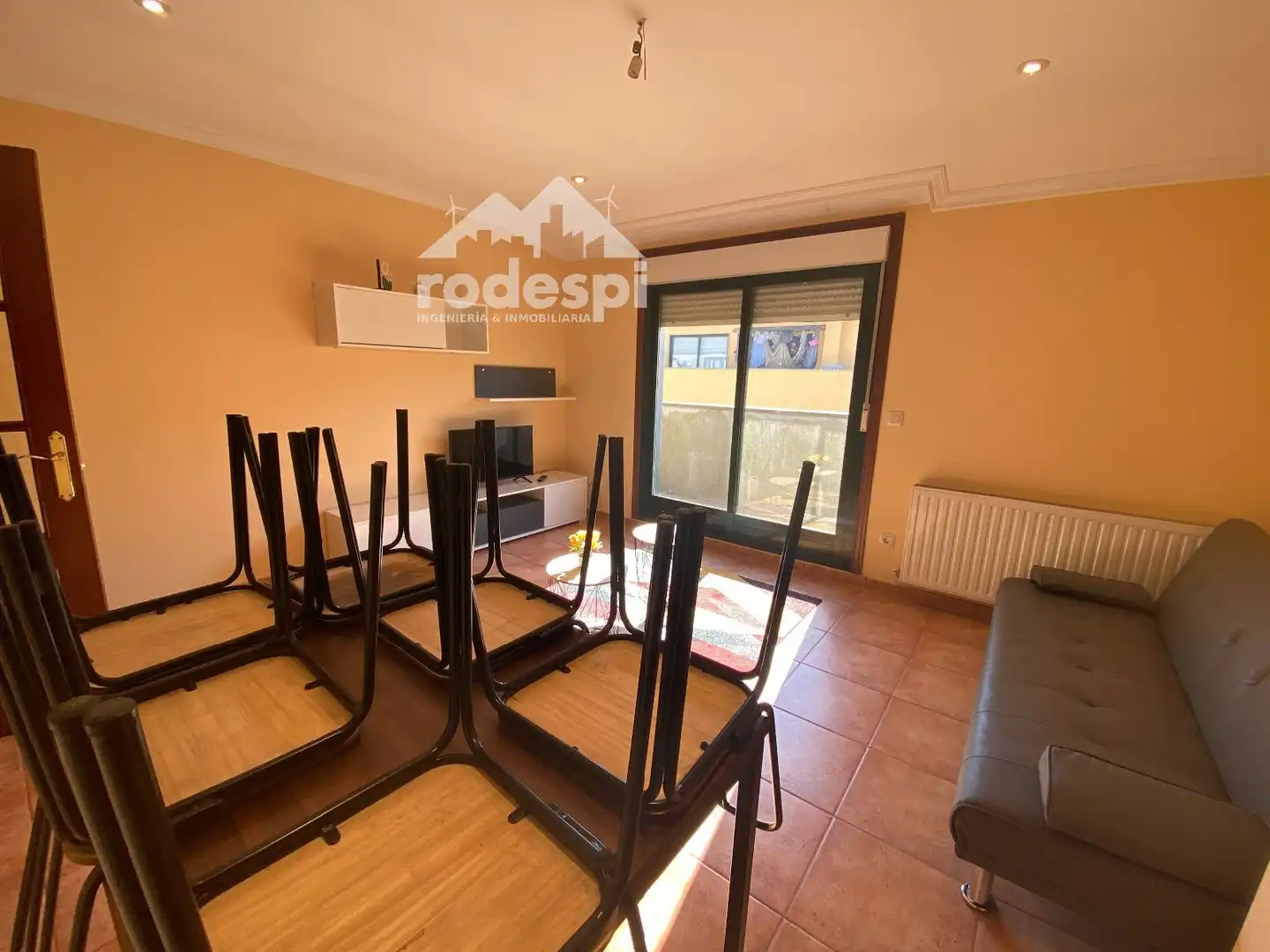 Wohnzimmer von Wohnung zur Miete in A Cañiza   mit Heizung, Terrasse und Abstellraum