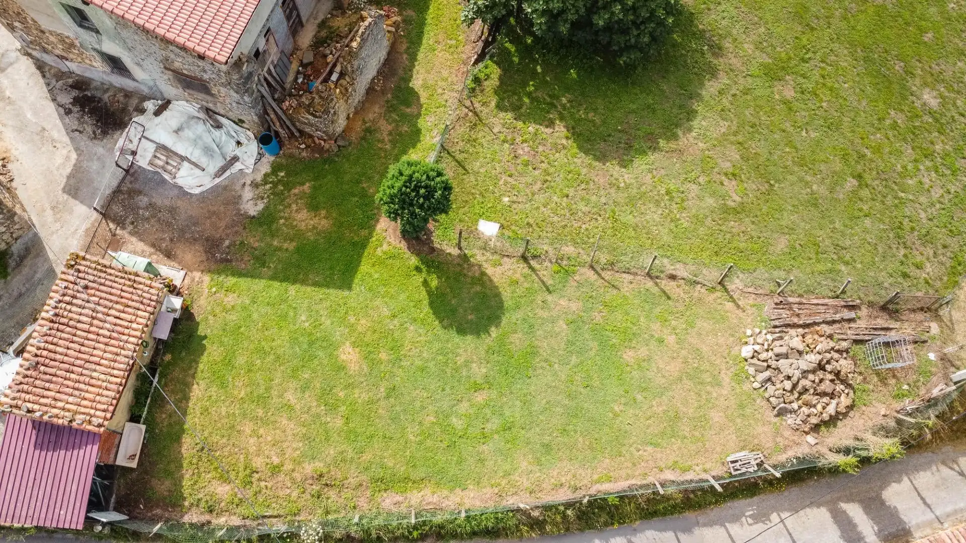 Casa rústica amb jardí en venda a Lugar Villar de Guergu 75, imagen 57