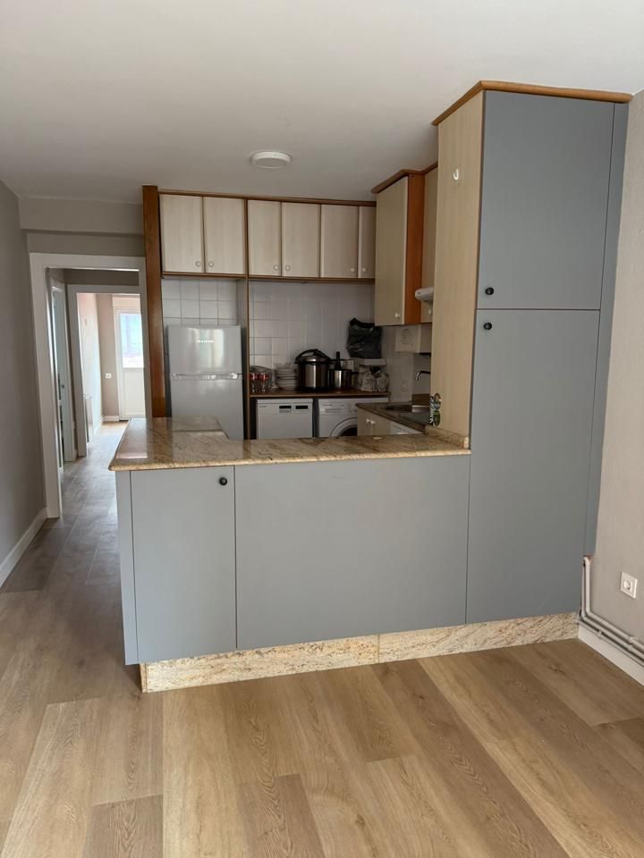 Cocina de Piso de alquiler en Gijón  con Calefacción, Terraza y Amueblado