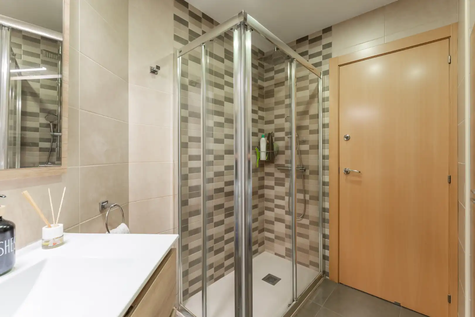 Bathroom of Flat for sale in Mollet del Vallès  with Air Conditioner and Balcony