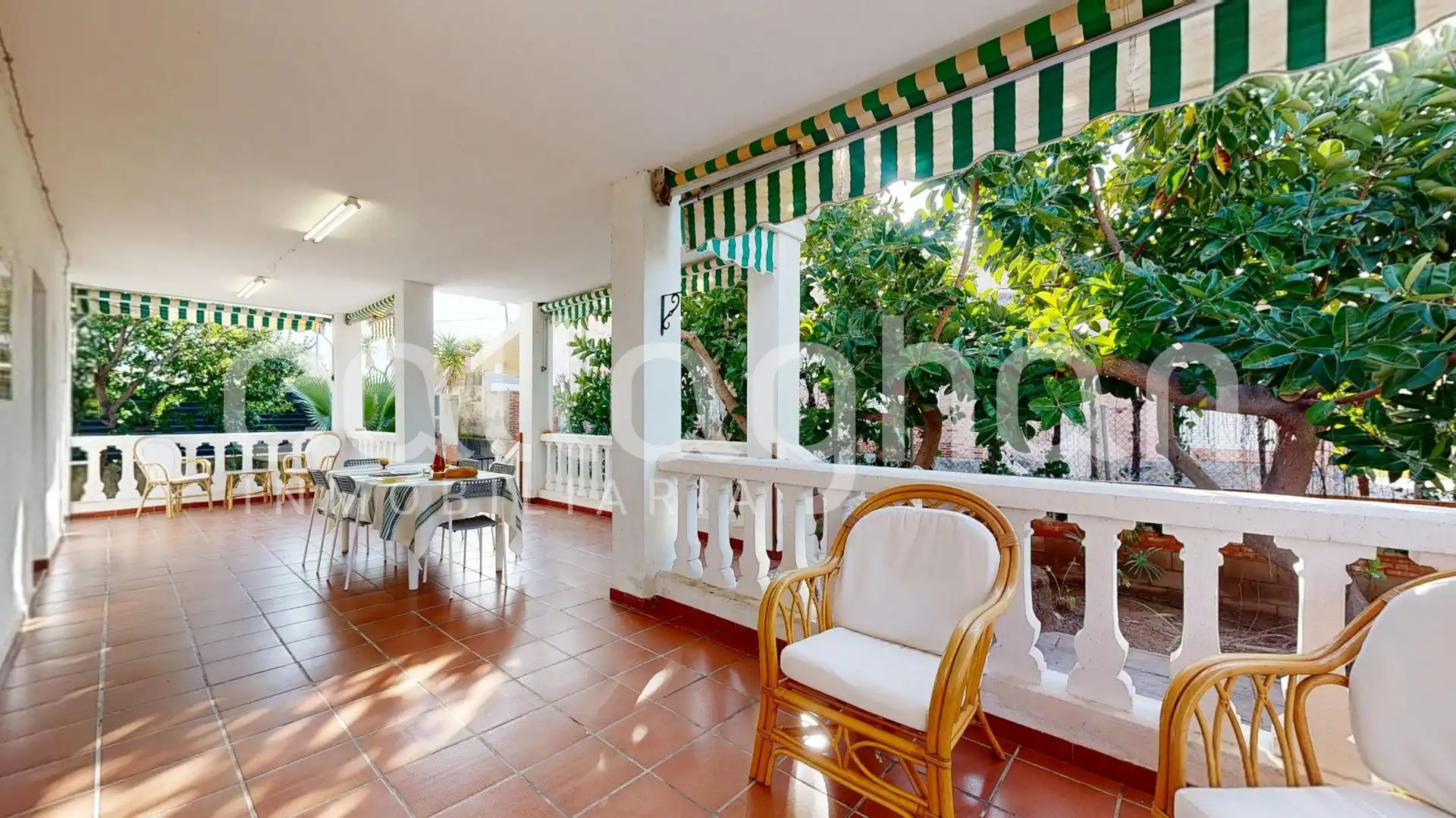 Terrassa de Casa o xalet en venda en Sagunto / Sagunt amb Aire condicionat, Calefacció i Jardí privat