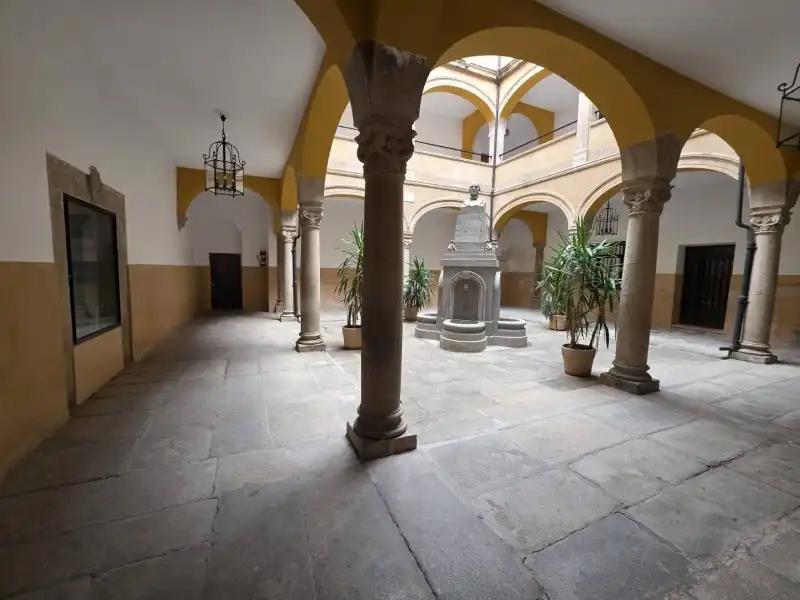 Pis de lloguer en Plasencia amb Aire condicionat, Calefacció i Jardí privat