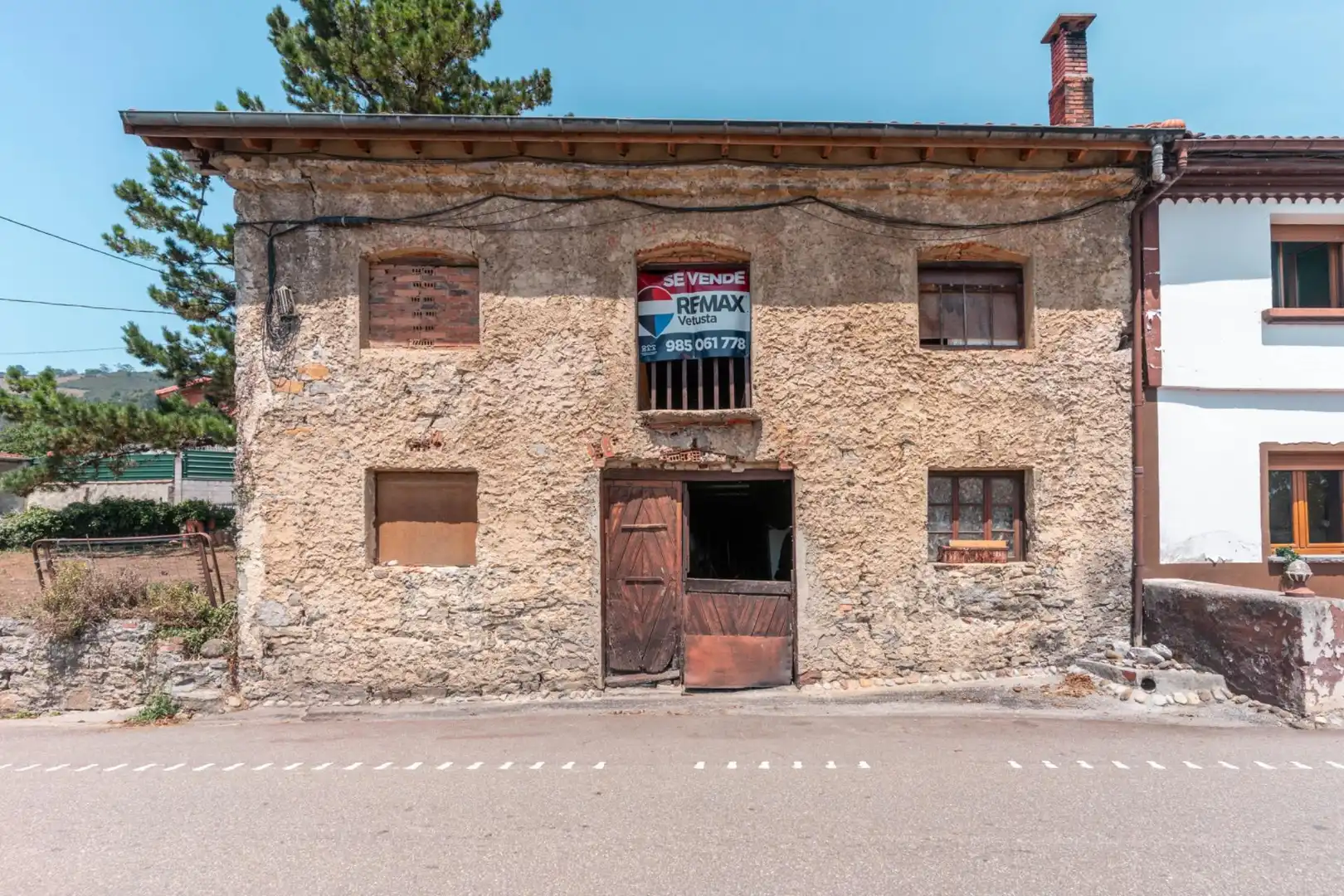 Vista exterior de Casa o chalet en venta en Sariego con Calefacción, Terraza y Amueblado