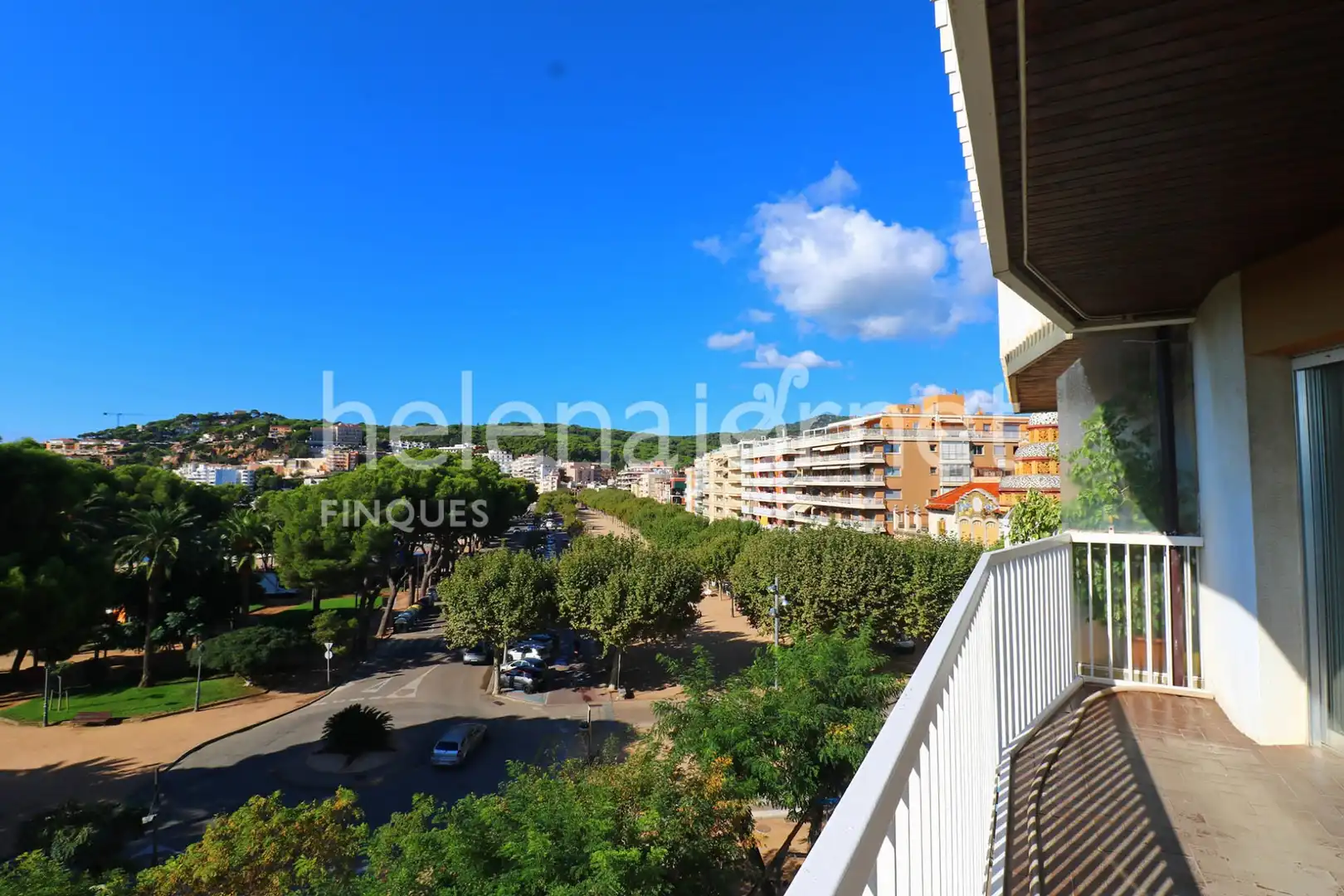 Vista exterior de Pis en venda en Sant Feliu de Guíxols amb Aire condicionat, Calefacció i Terrassa