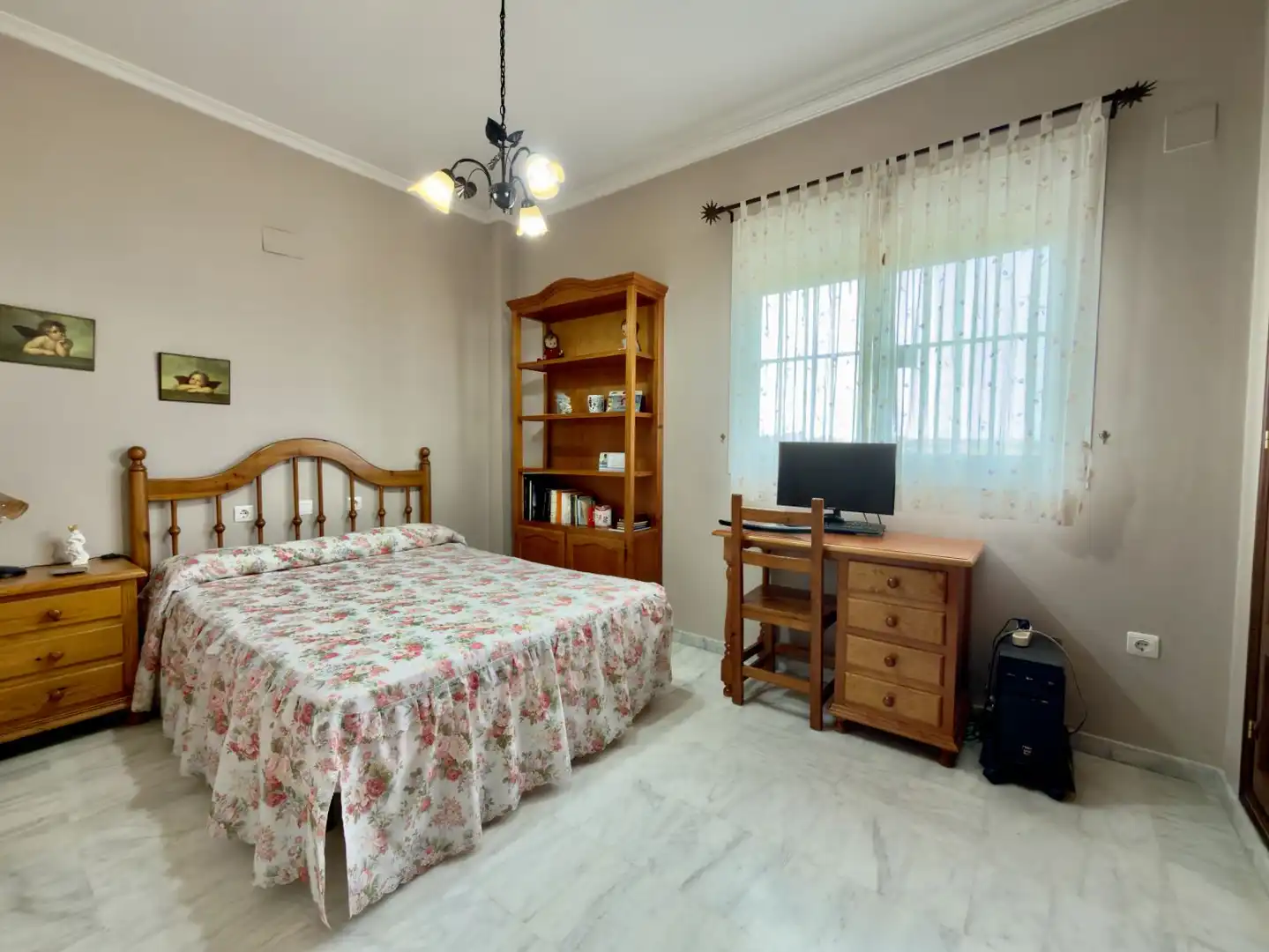 Habitación de Casa o chalet en venta en Mairena del Aljarafe con Aire acondicionado, Calefacción y Terraza