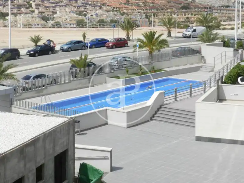 Piscina de Pis en venda en Elche / Elx amb Aire condicionat, Calefacció i Jardí privat