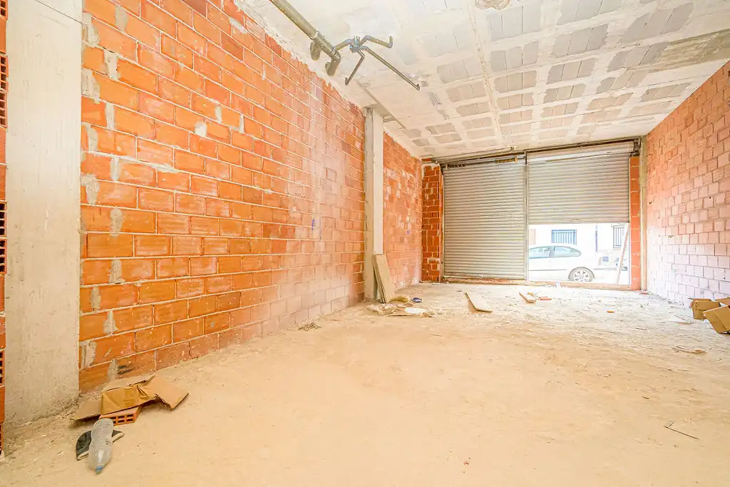 Local comercial en venda a C/ San Juan Bosco y Leonardo Jover, imagen 2