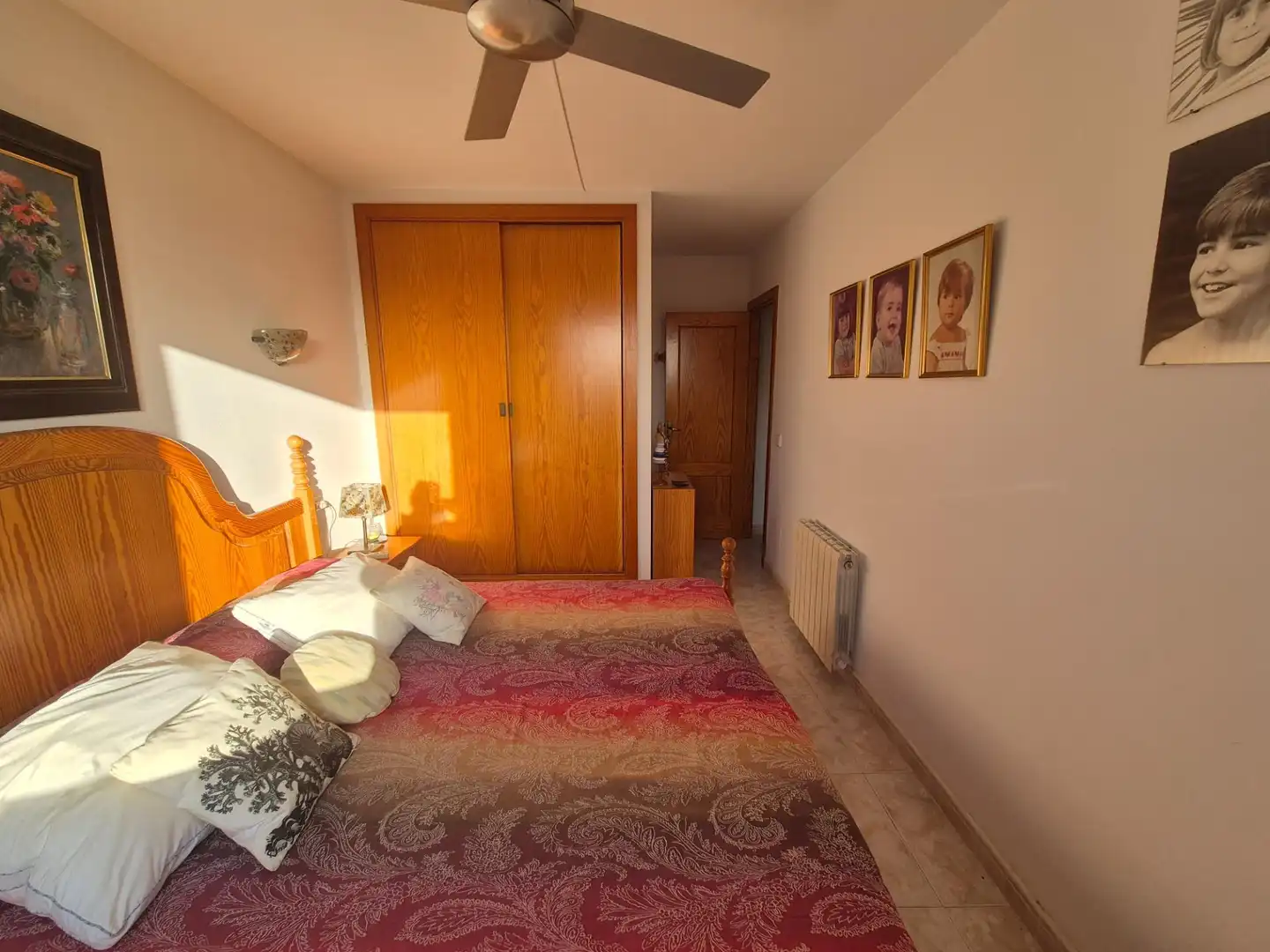 Habitación de Ático de alquiler en Muro con Aire acondicionado, Terraza y Amueblado