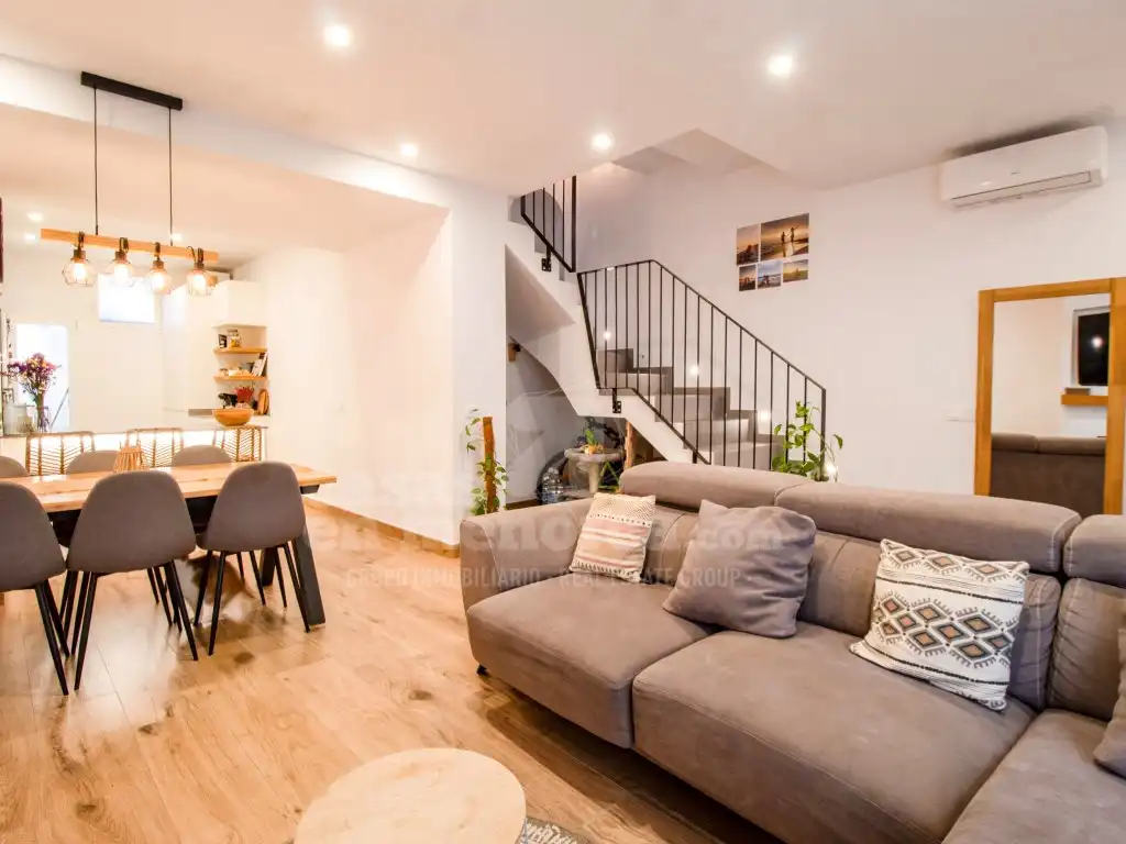 Sala d'estar de Casa o xalet en venda en Maó - Mahón amb Aire condicionat i Terrassa