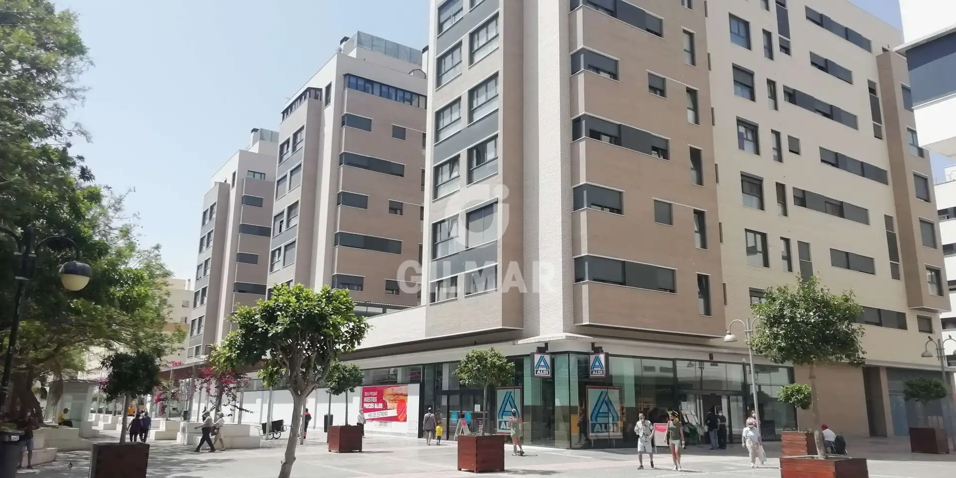 Vista exterior de Piso en venta en Cádiz con Calefacción y Balcón