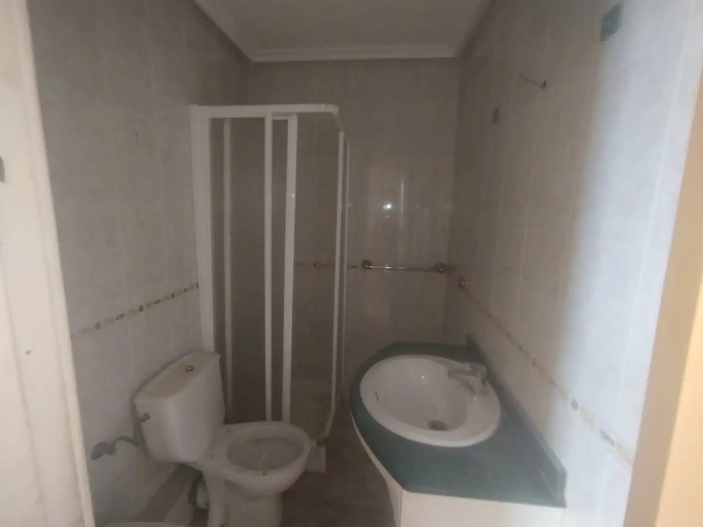 Bany de Pis en venda en Linares